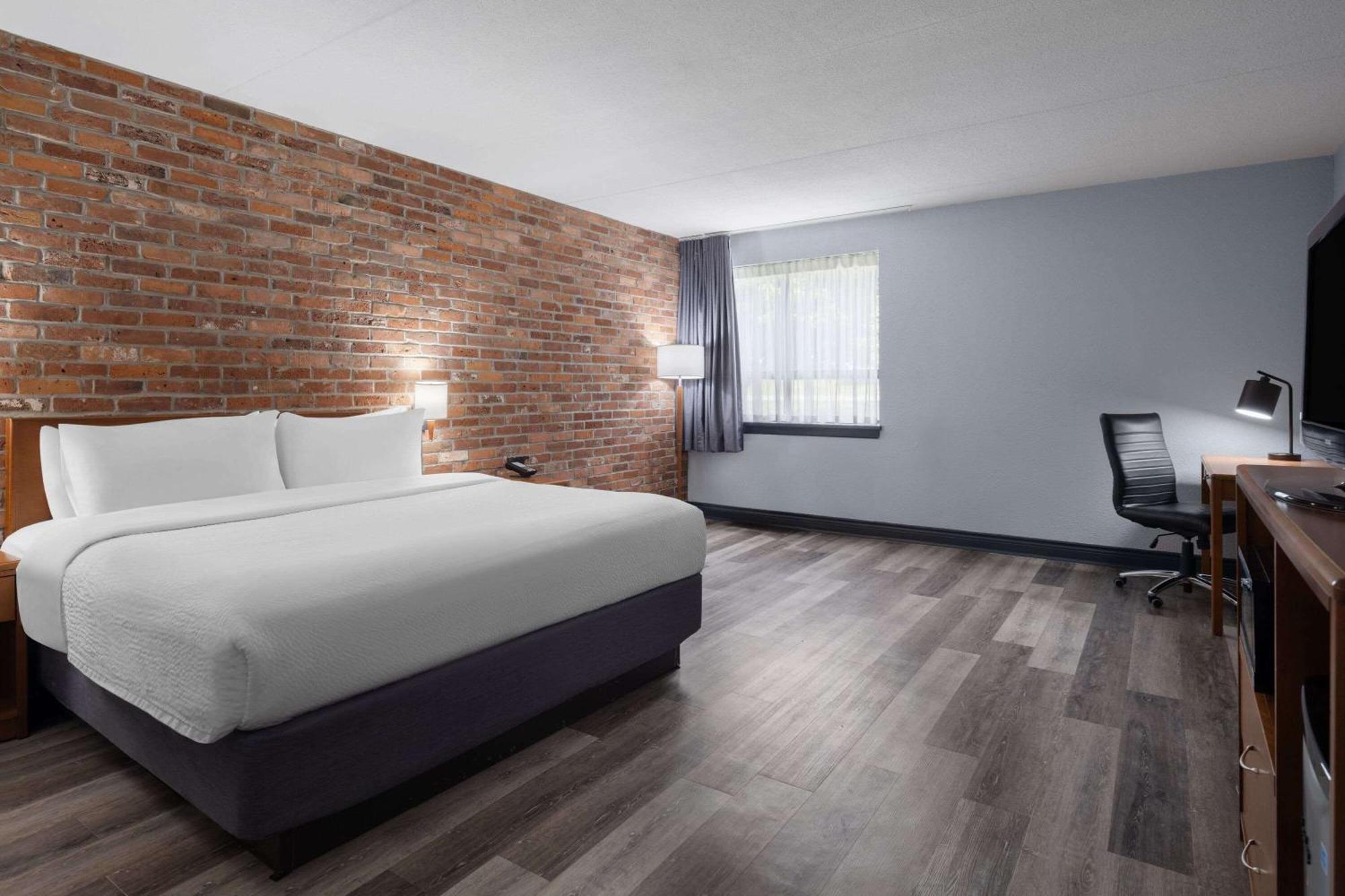 Travelodge By Wyndham Hotel 2*